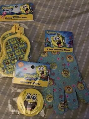 SpongeBob SquarePants Yellow & Blue Reusable Makeup Remover Pads